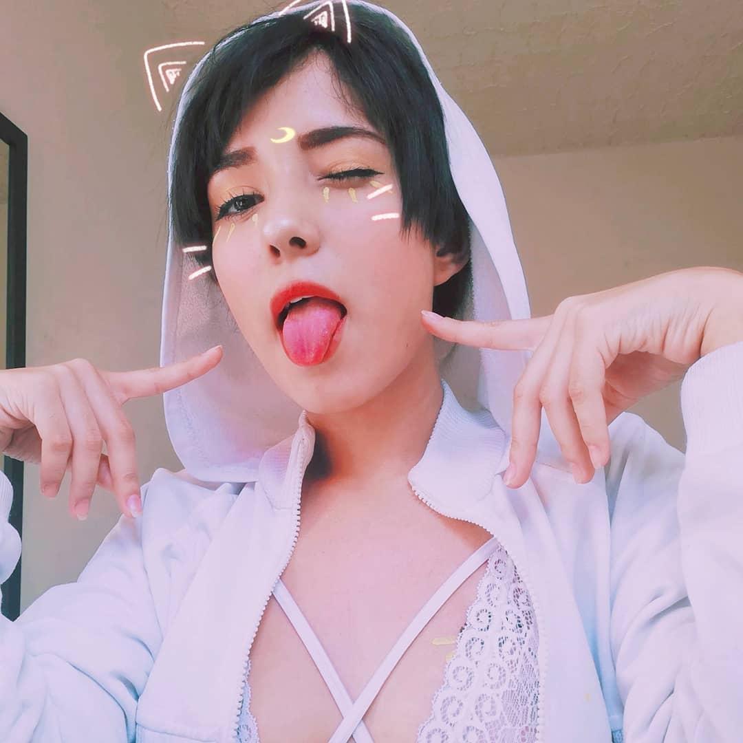 Ahegao face