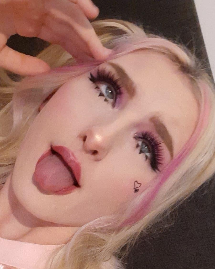 Ahegao face