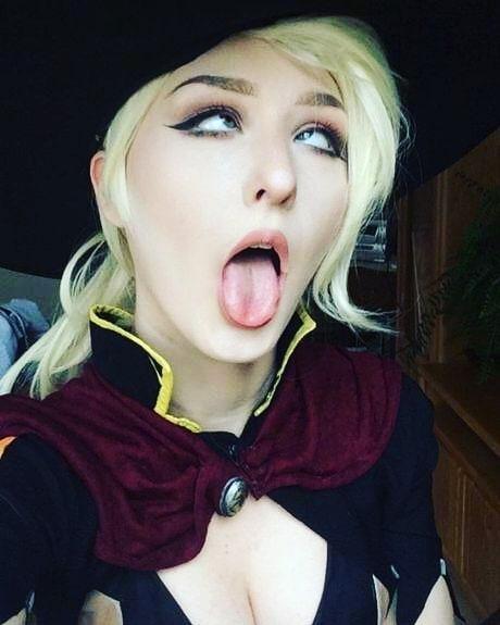 Ahegao face