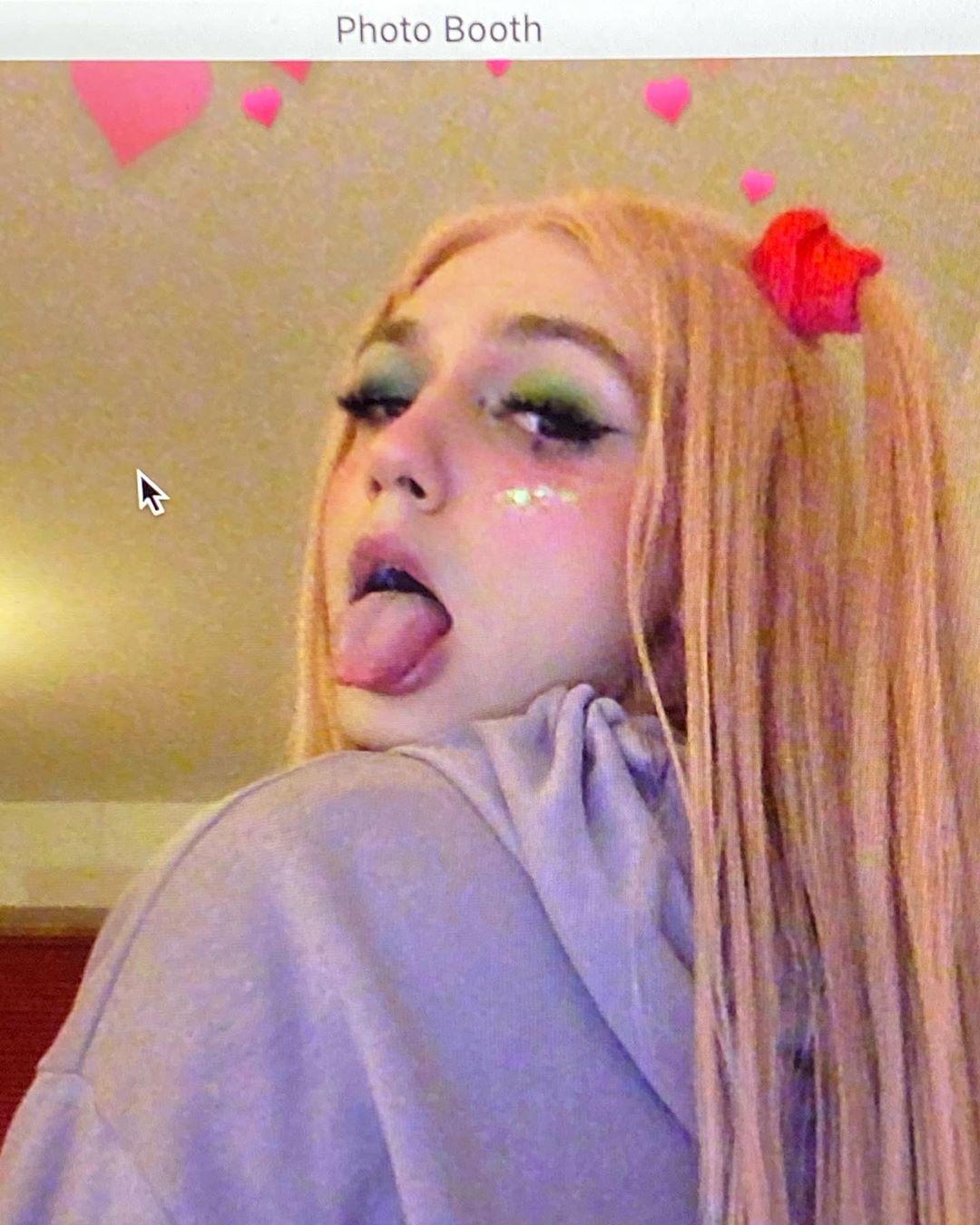 Ahegao face