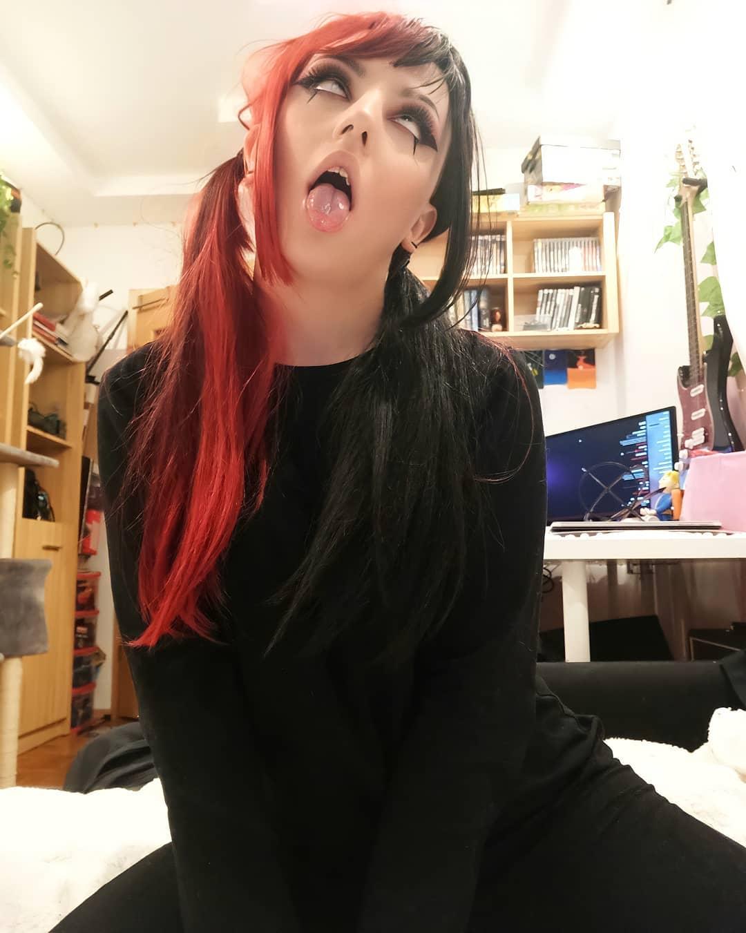 Ahegao face