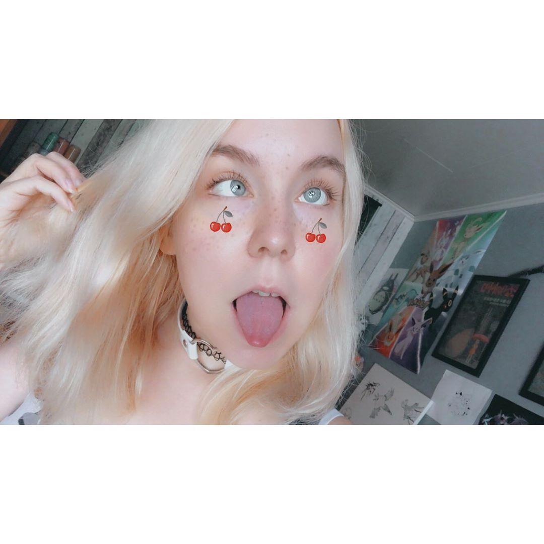 Ahegao face