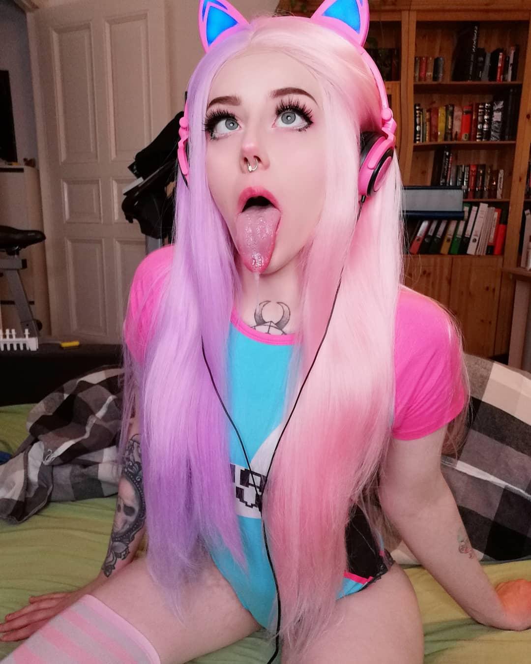 Ahegao face