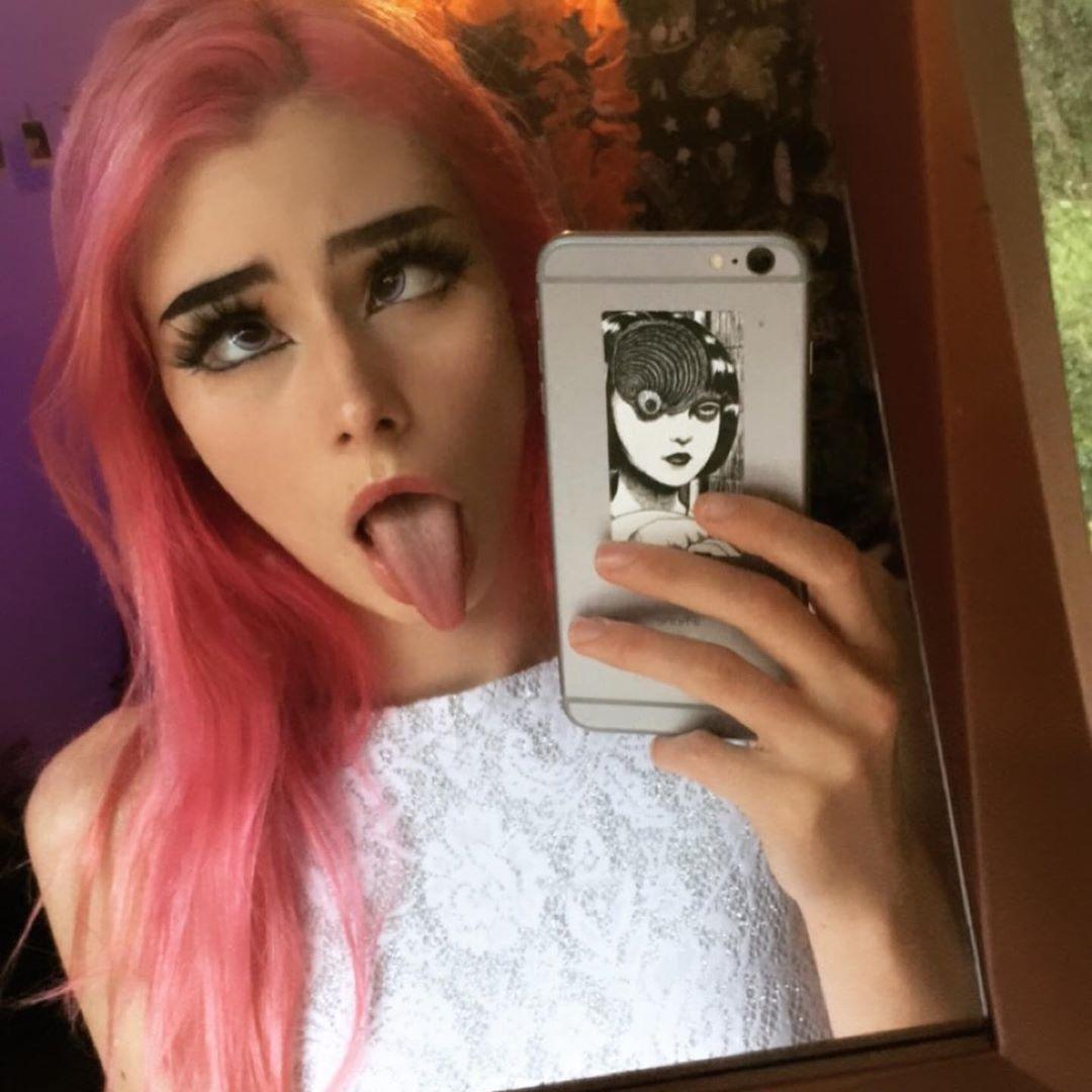 Ahegao face