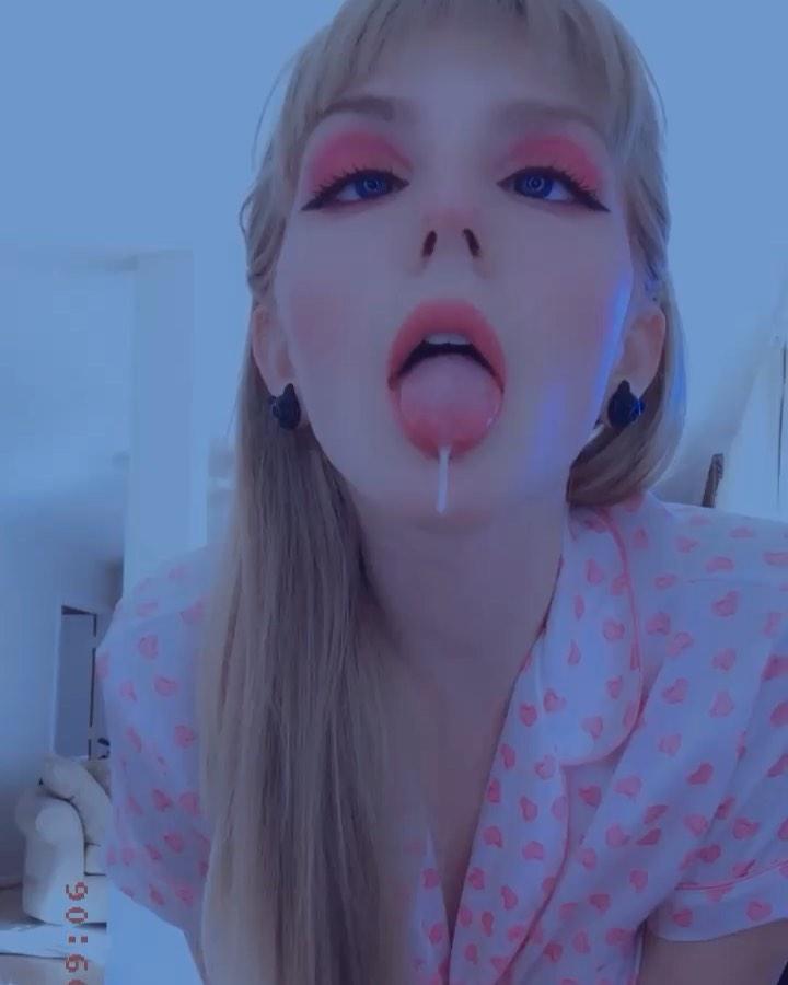 Ahegao face