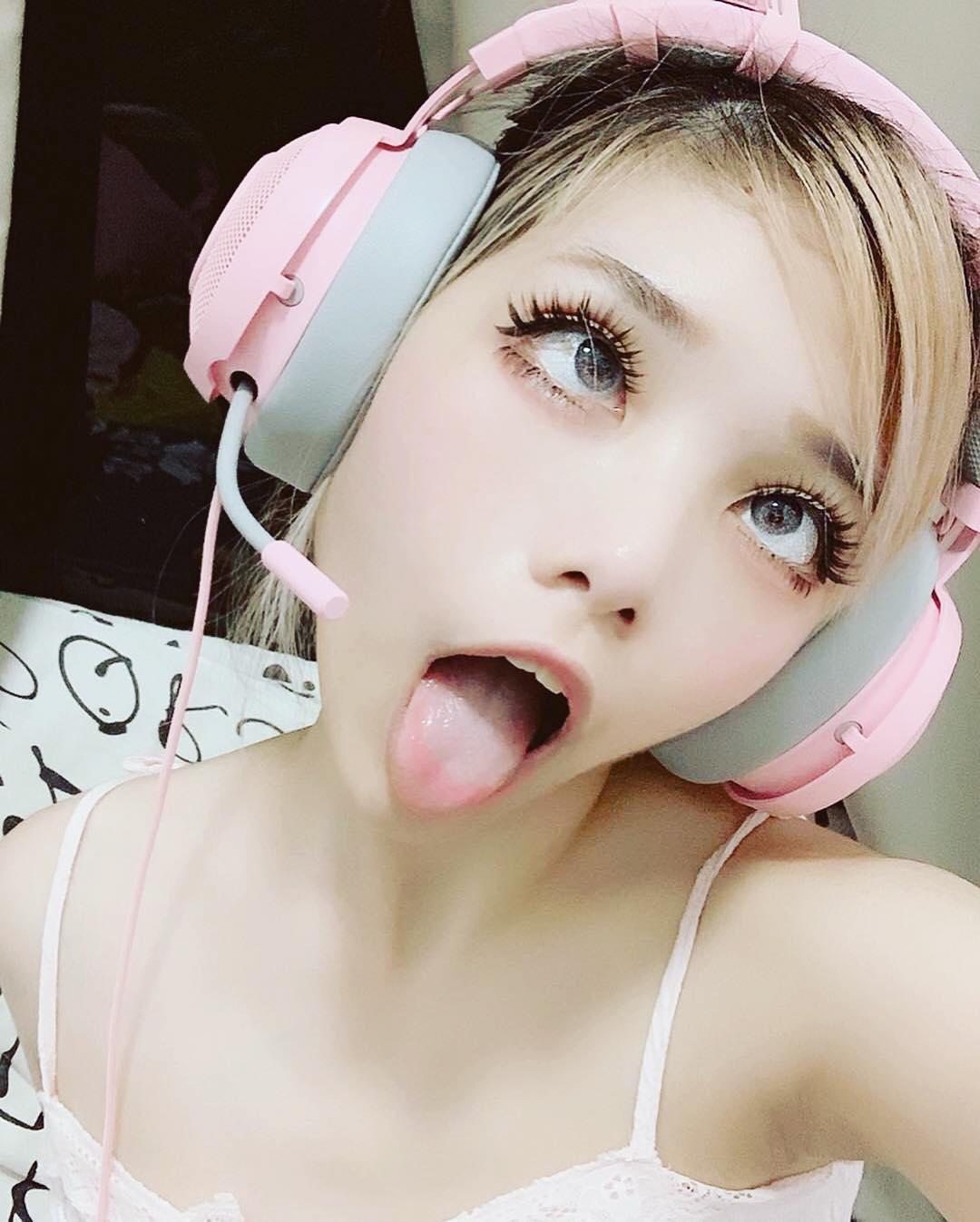 Ahegao face