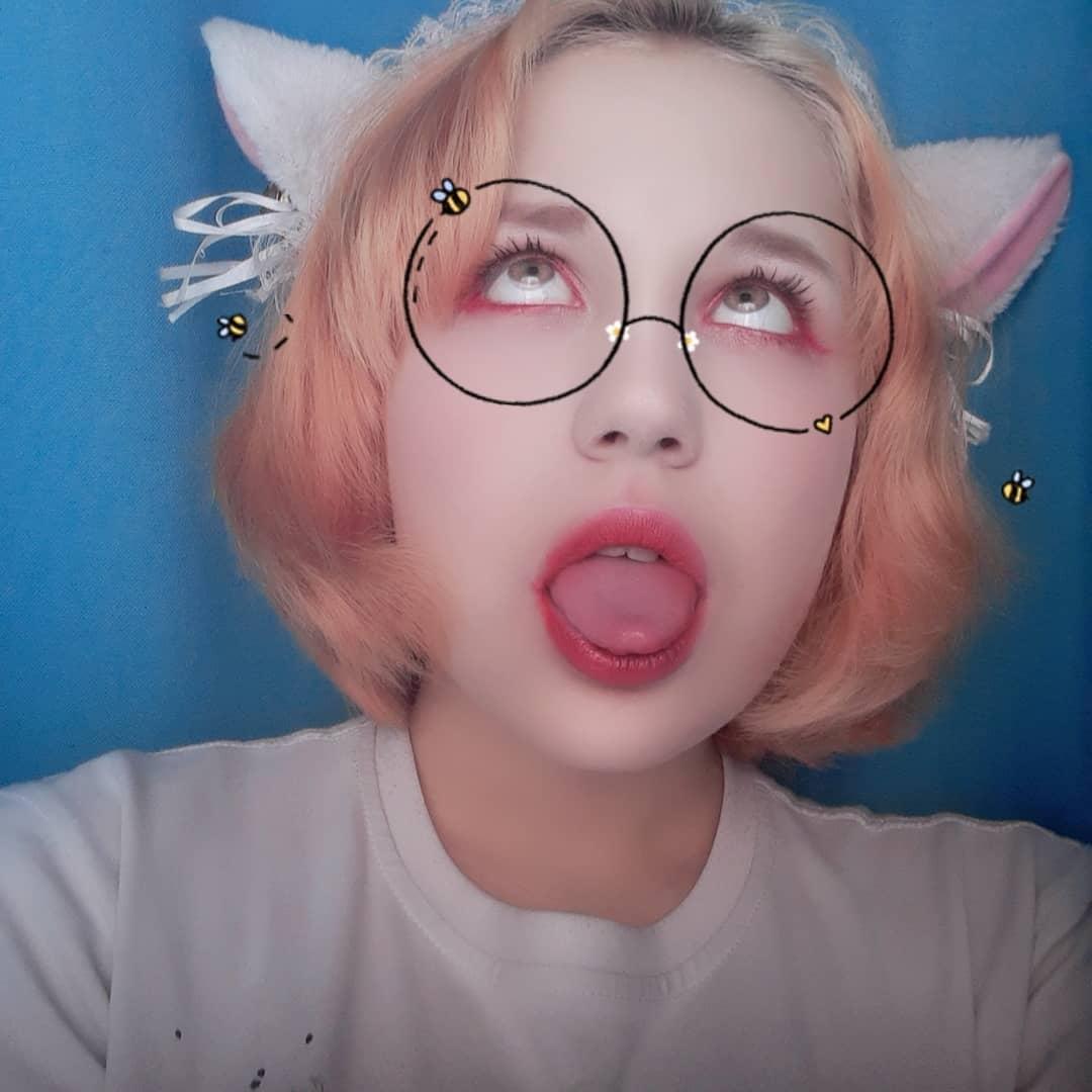 Ahegao face