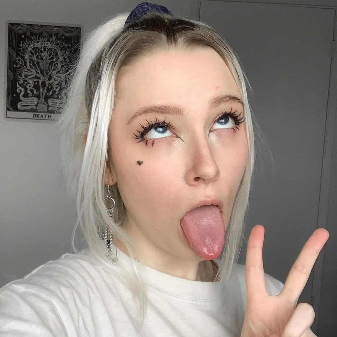 Ahegao face