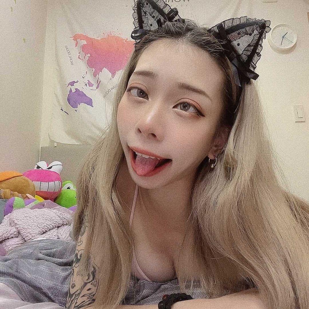 Ahegao face