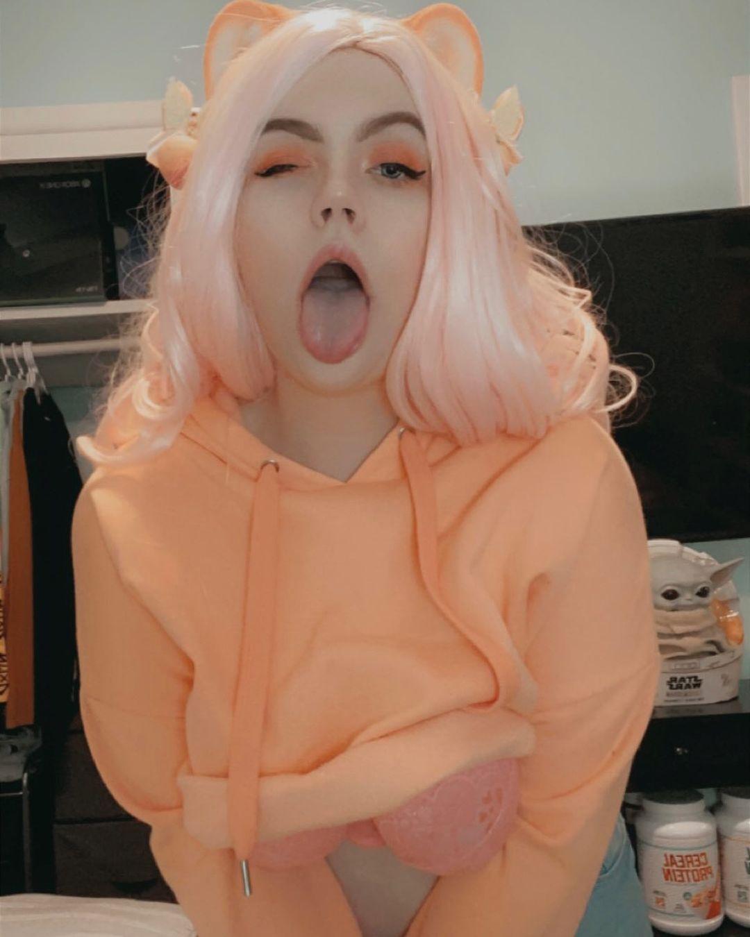 Ahegao face