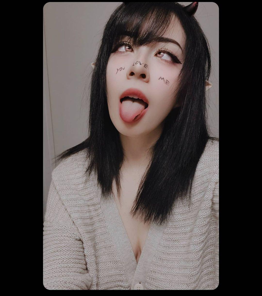 Ahegao face