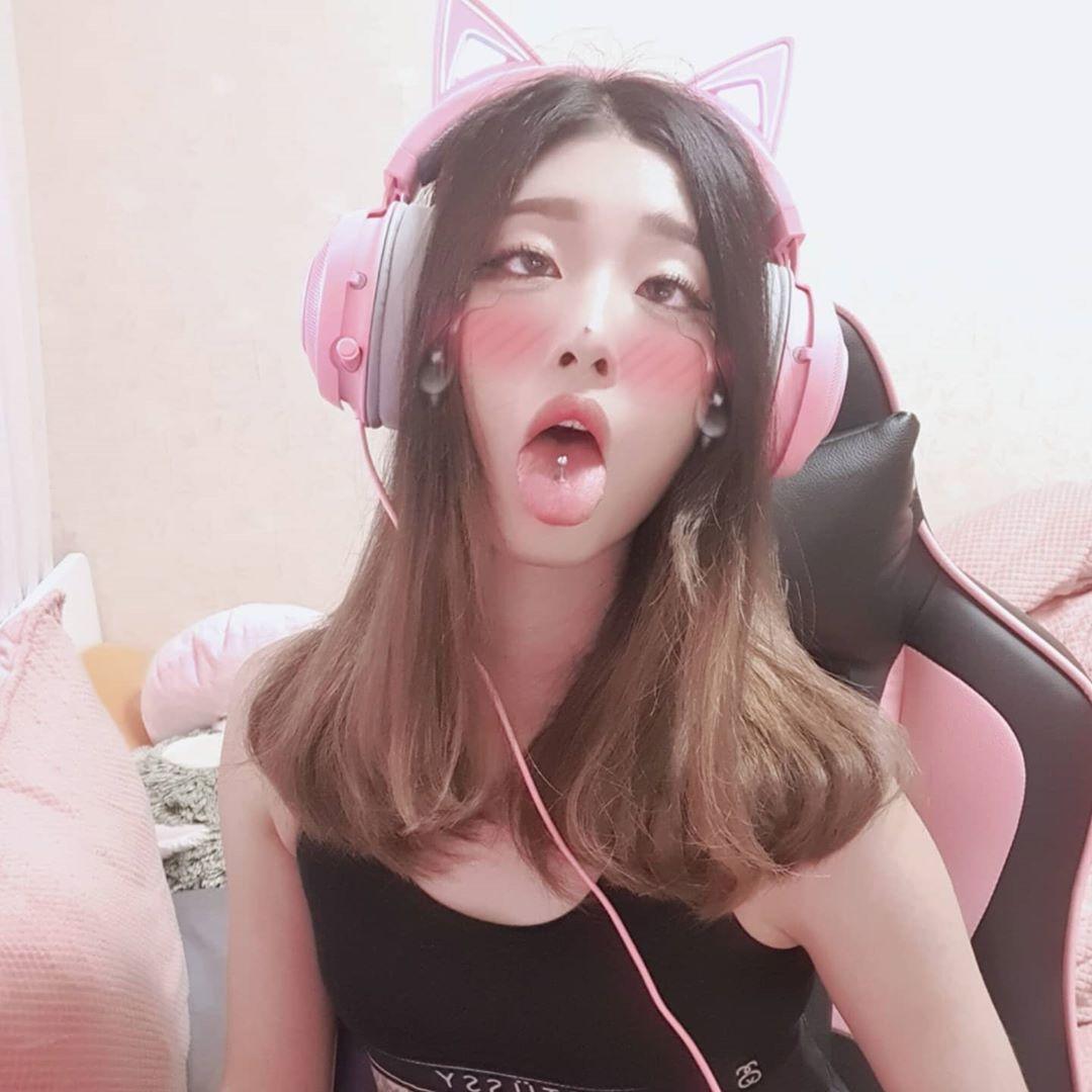 Ahegao face