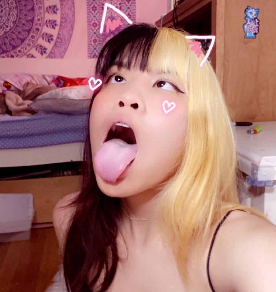 Ahegao face