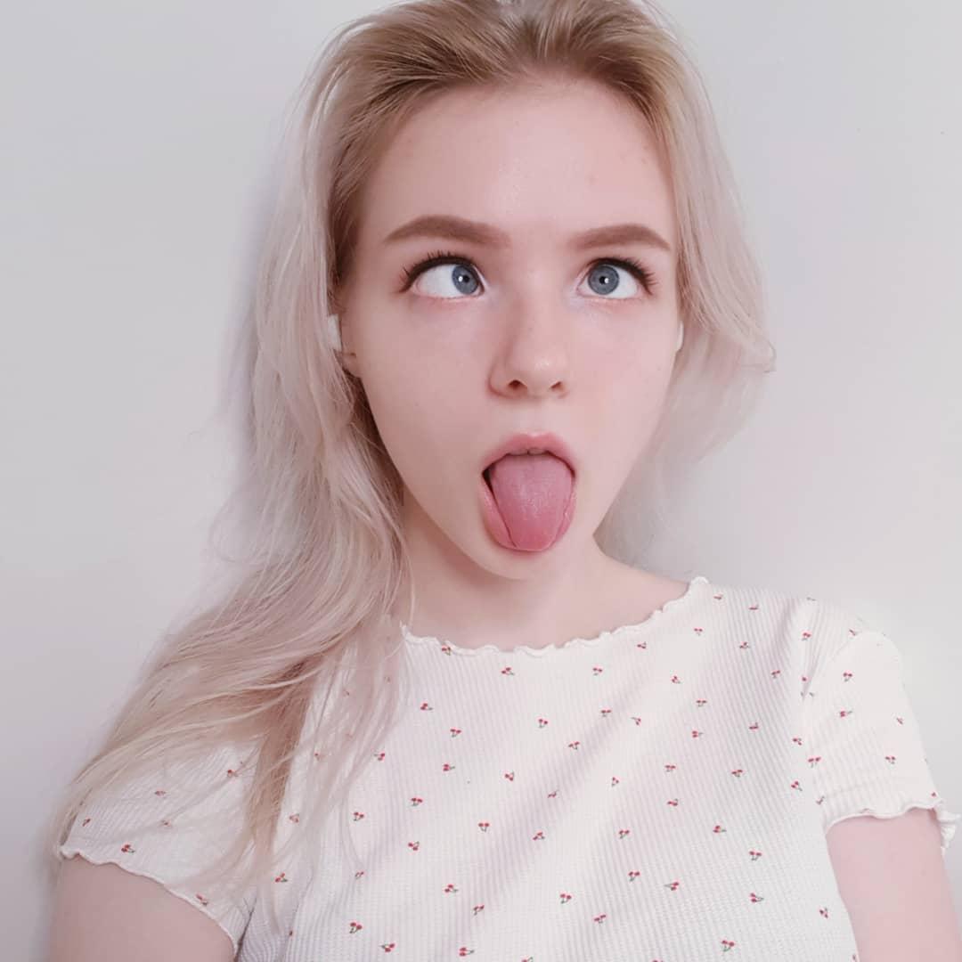 Ahegao face