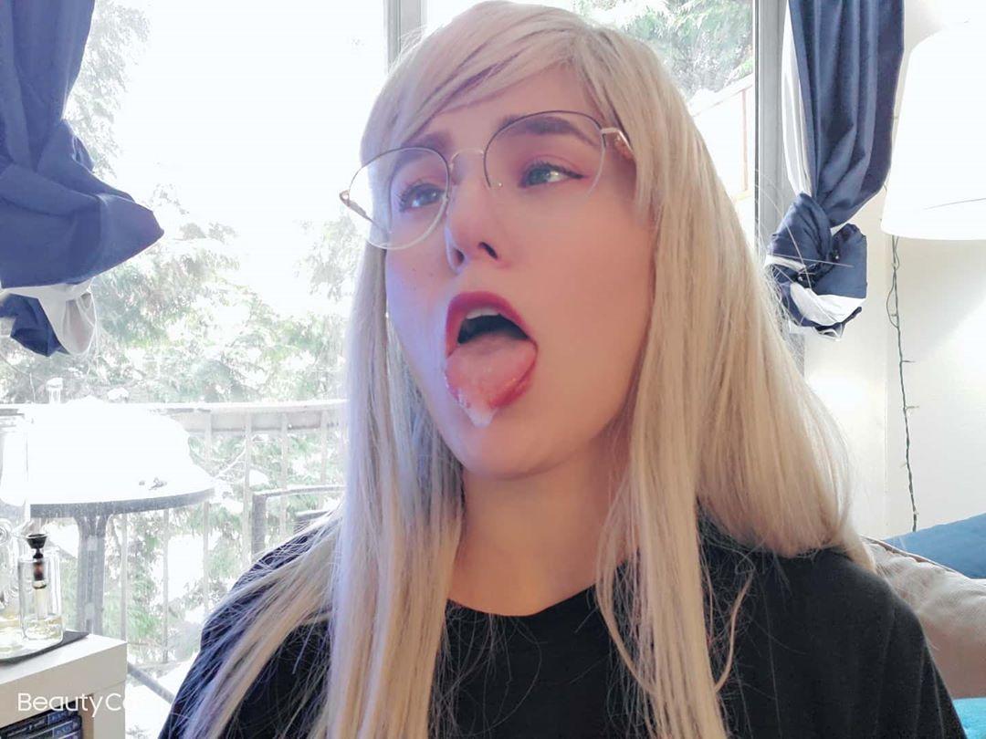 Ahegao face