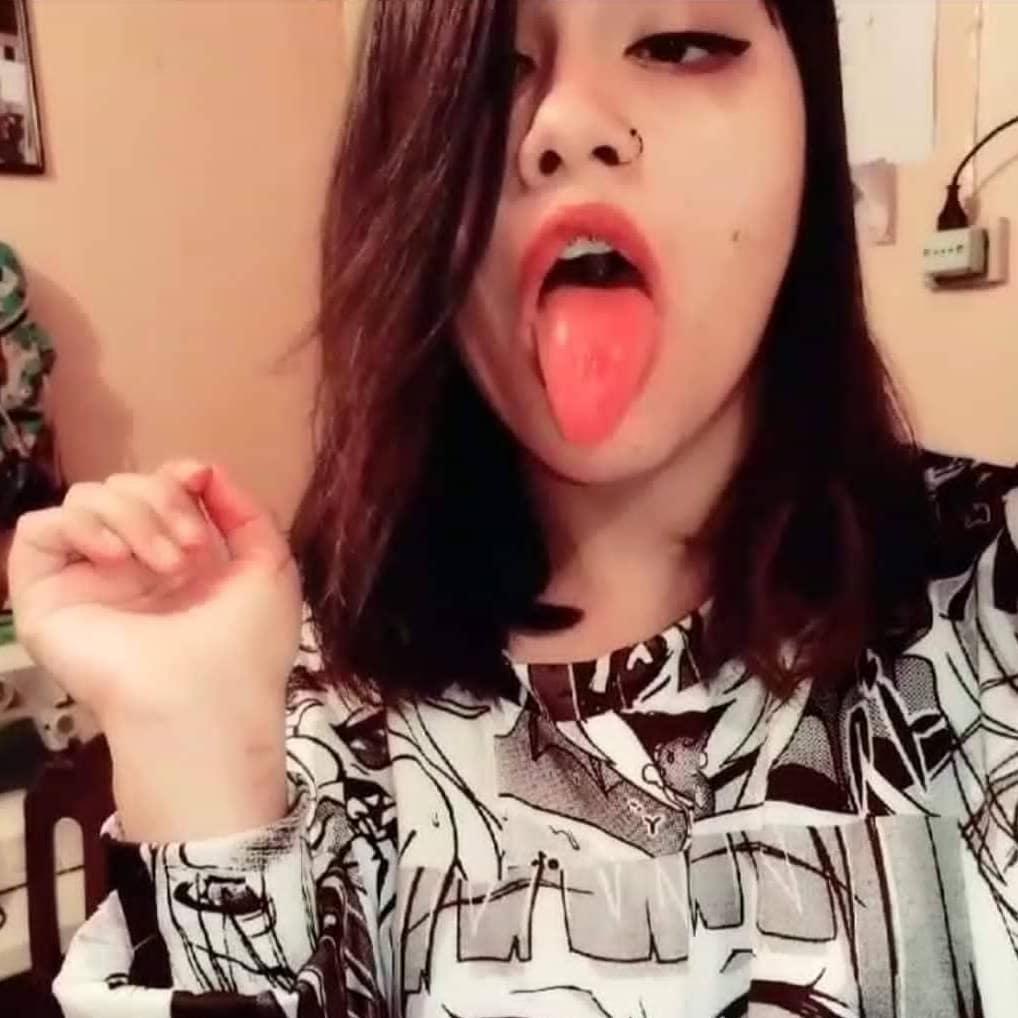 Ahegao face