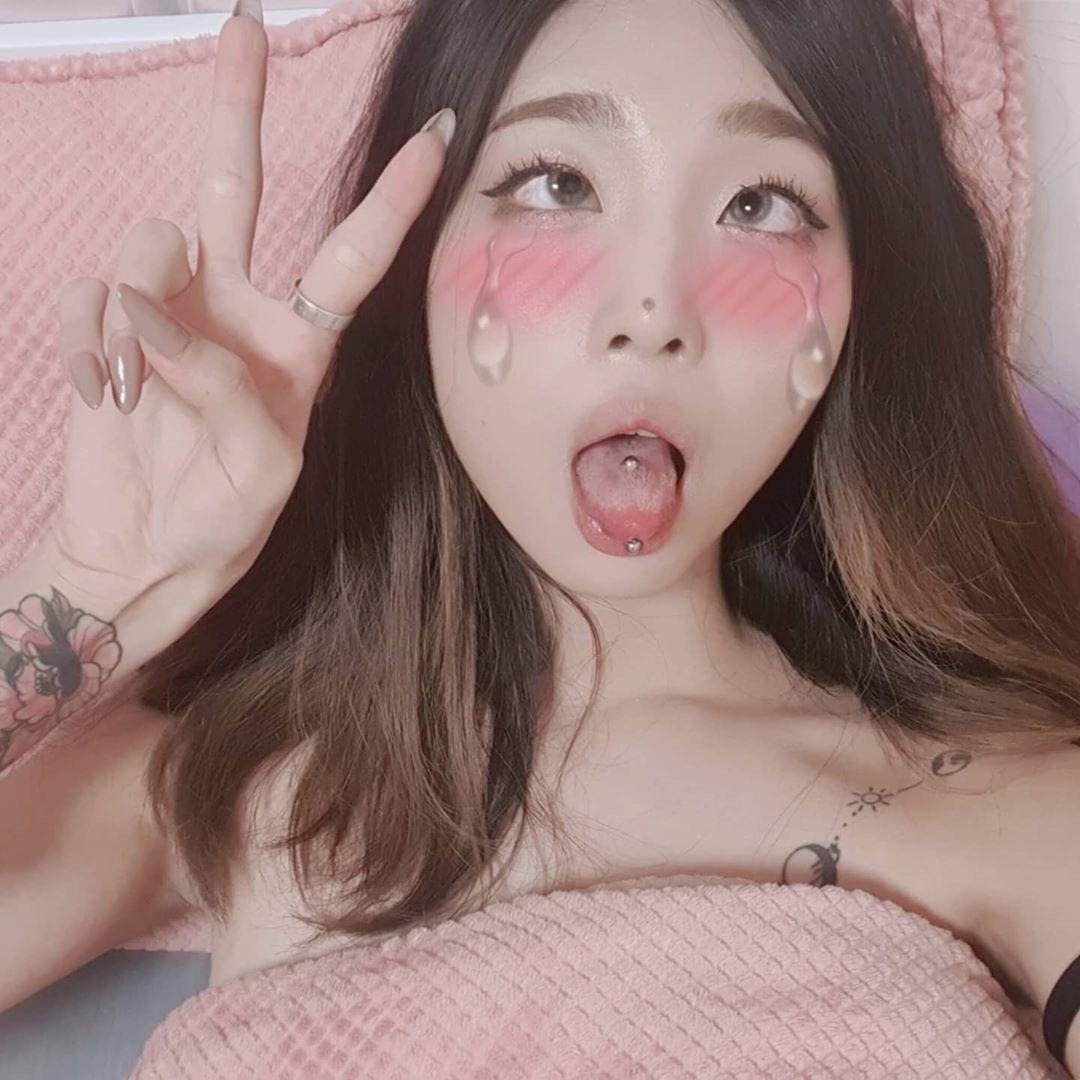 Ahegao face