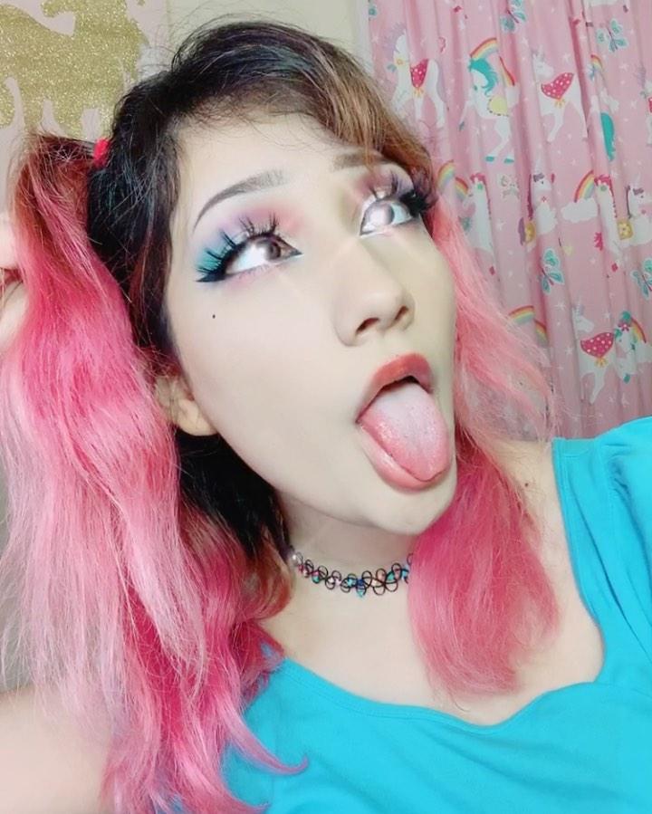 Ahegao face